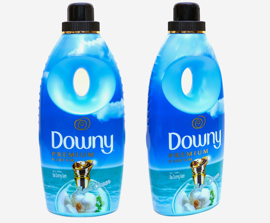 Nước xả vải đại dương xanh Downy - chai 800 ml